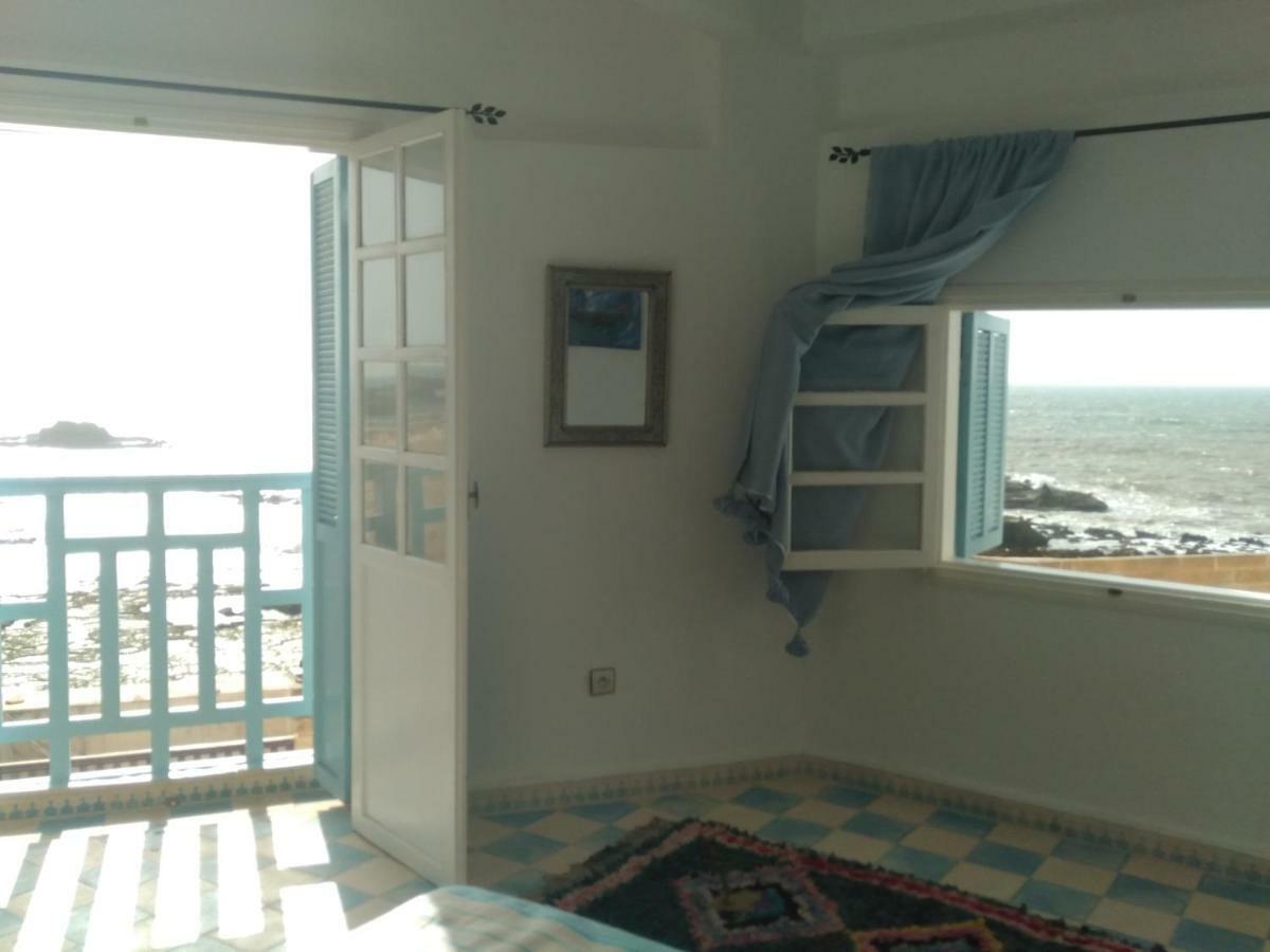 Appartements La Grotte 에사우이라 외부 사진