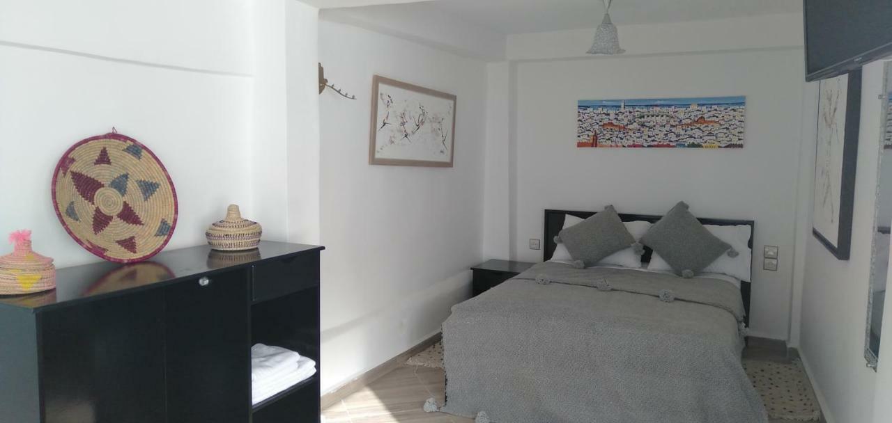 Appartements La Grotte 에사우이라 외부 사진