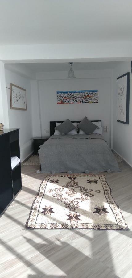 Appartements La Grotte 에사우이라 외부 사진