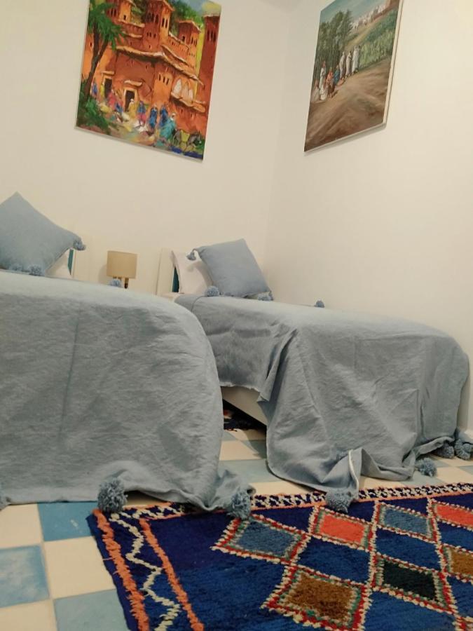 Appartements La Grotte 에사우이라 외부 사진