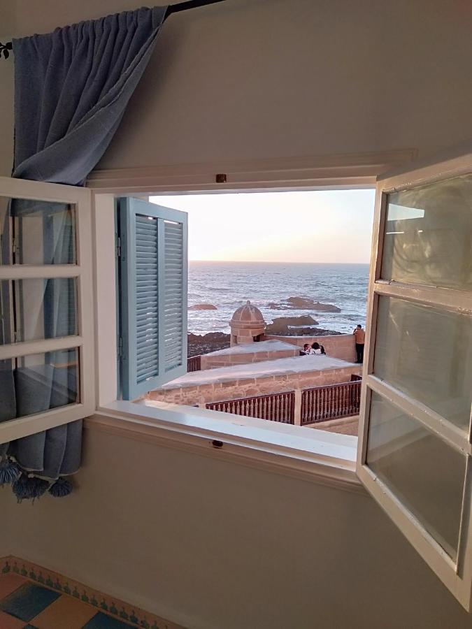 Appartements La Grotte 에사우이라 외부 사진