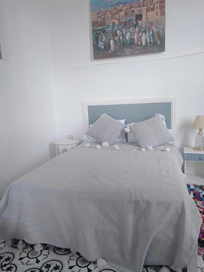 Appartements La Grotte 에사우이라 외부 사진