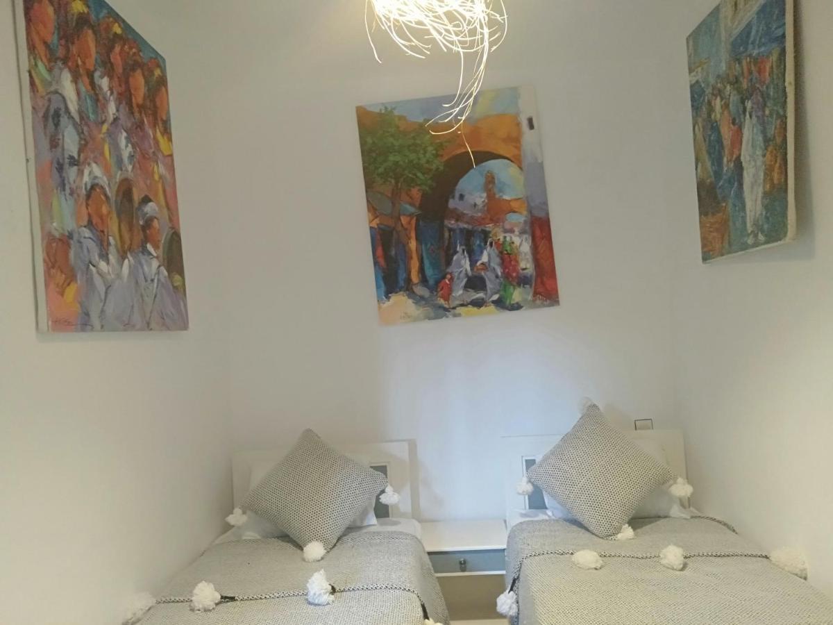 Appartements La Grotte 에사우이라 외부 사진